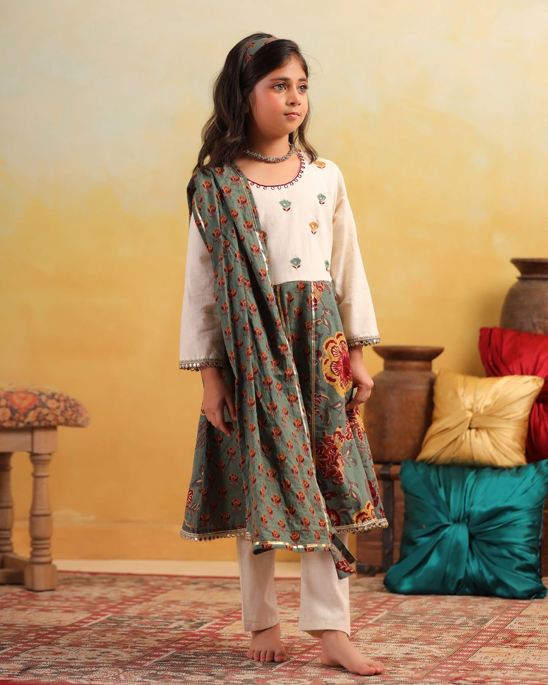 Girl Dhola Maru Floral Jaal Suit Set-Green and Beige