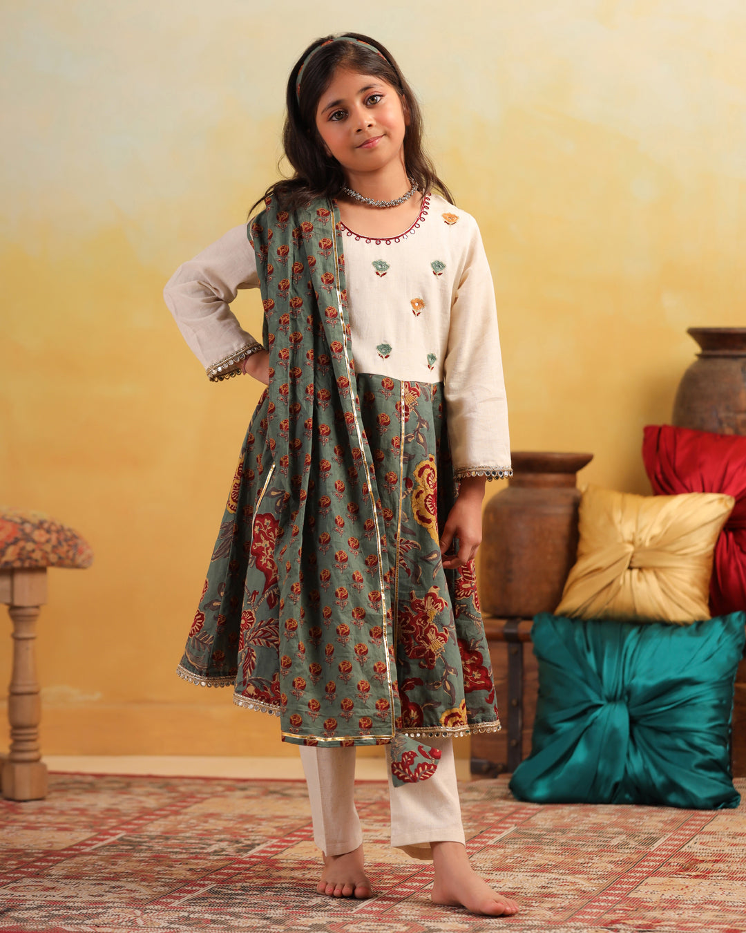 Girl Dhola Maru Floral Jaal Suit Set-Green and Beige