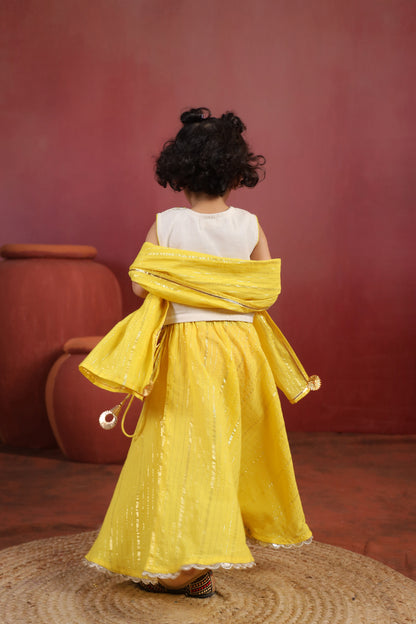 Girl Queen Embroidered Skirt Top Set - Yellow