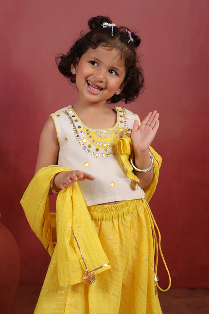 Girl Queen Embroidered Skirt Top Set - Yellow