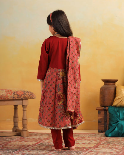 Girl Dhola Maru Floral Jaal Suit Set-Maroon and Pink