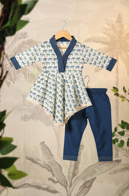 Girls Elephant print Kurta Set - Teal Blue