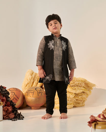 Boy Floral Embroidered Bundi Set-Black