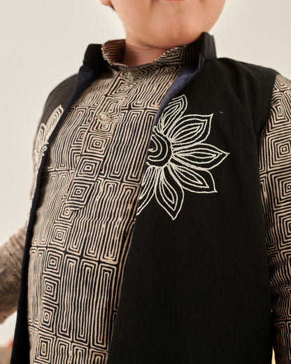 Boy Floral Embroidered Bundi Set-Black