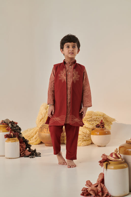 Boy Floral Embroidered Bundi Set-Maroon