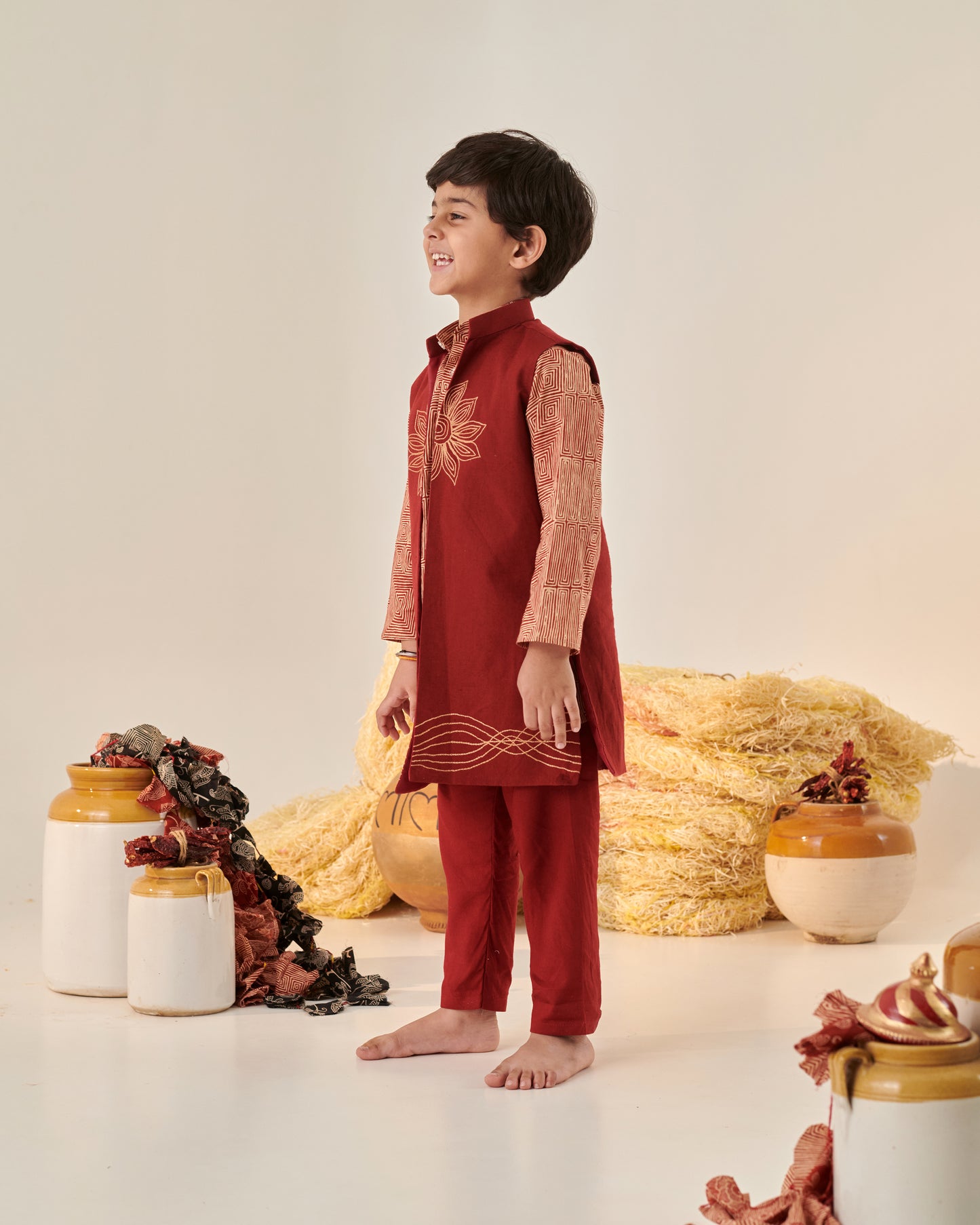 Boy Floral Embroidered Bundi Set-Maroon