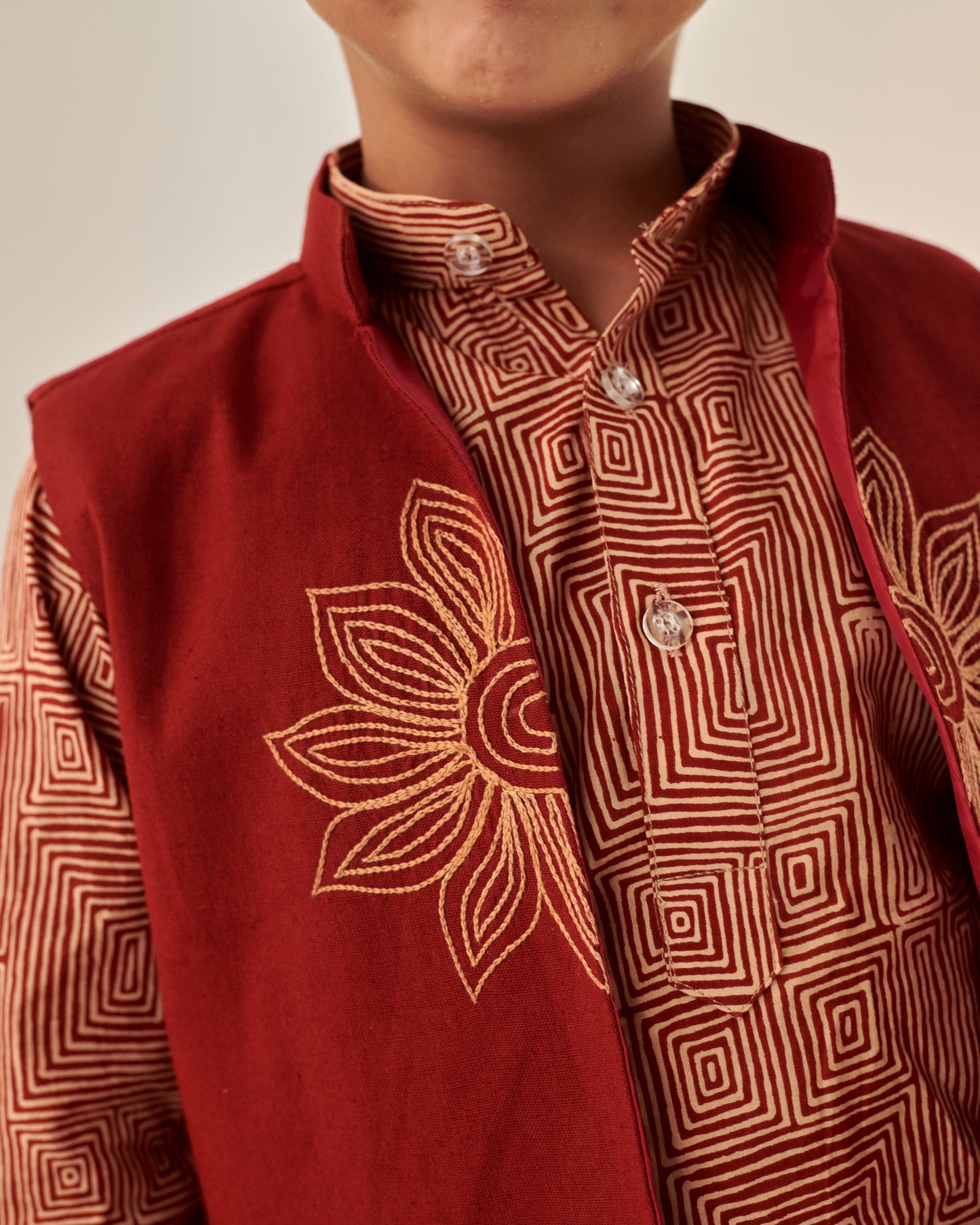 Boy Floral Embroidered Bundi Set-Maroon