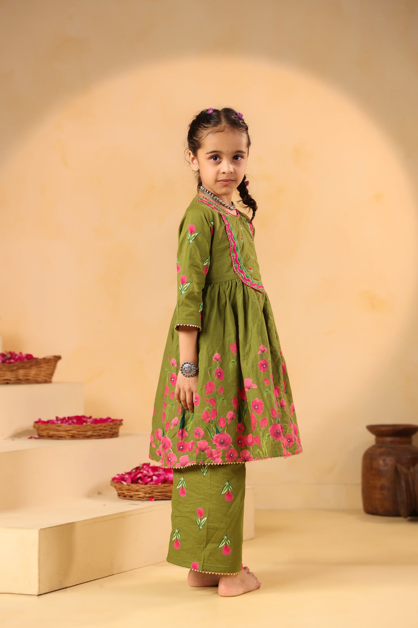 Girl Genda Phool Print Kurta Set - Mehandi green