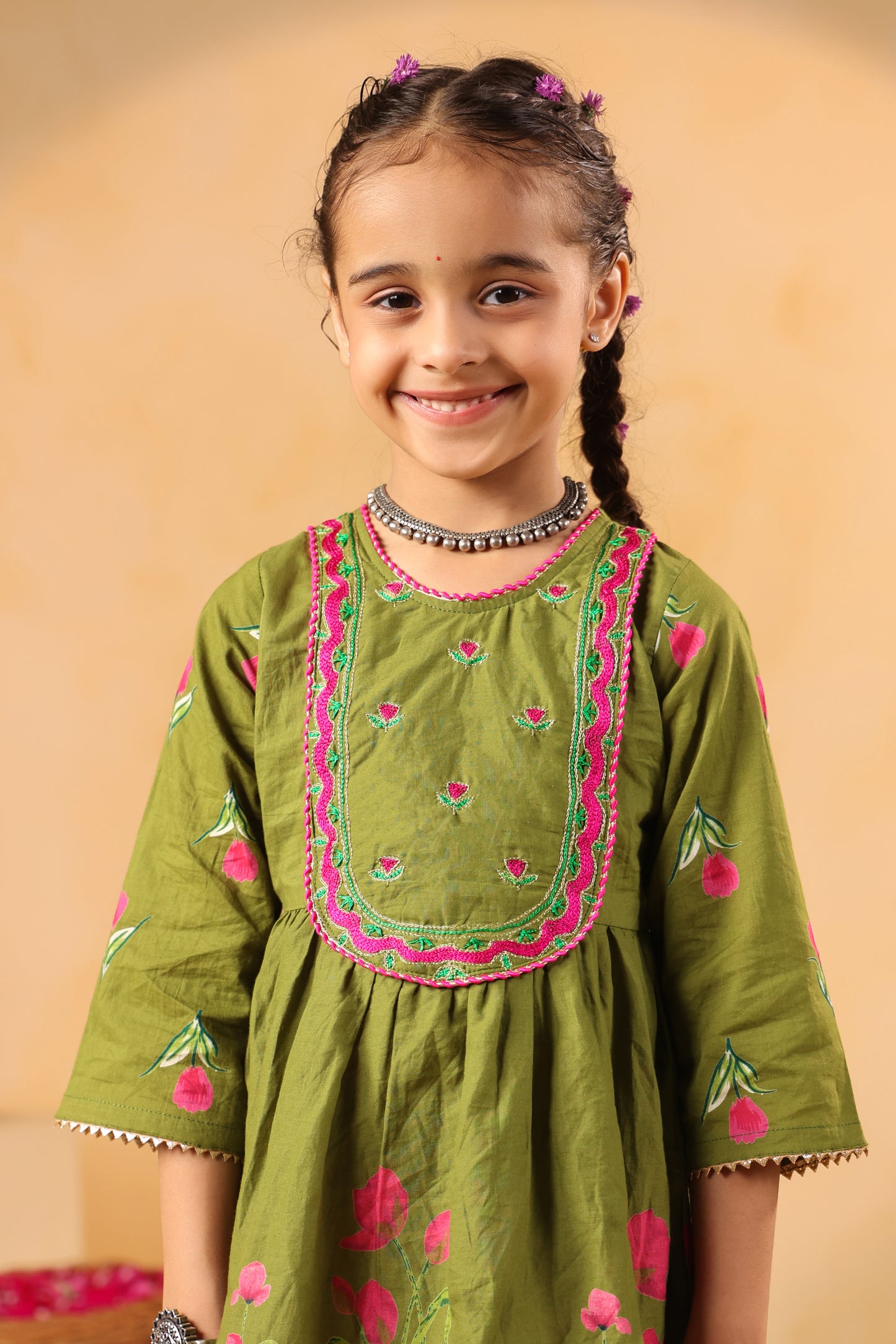 Girl Genda Phool Print Kurta Set - Mehandi green