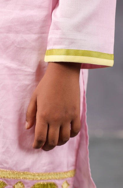 Boy Appliqued Kurta Pyjama Set- Baby Pink