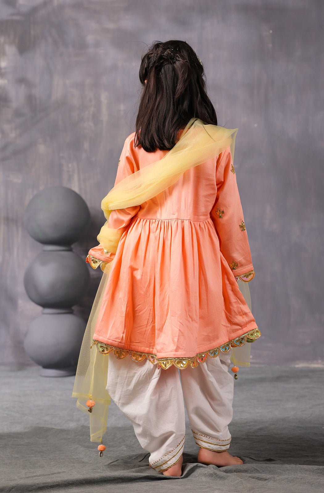 Girl Gotapatti Kurta Set- Peach