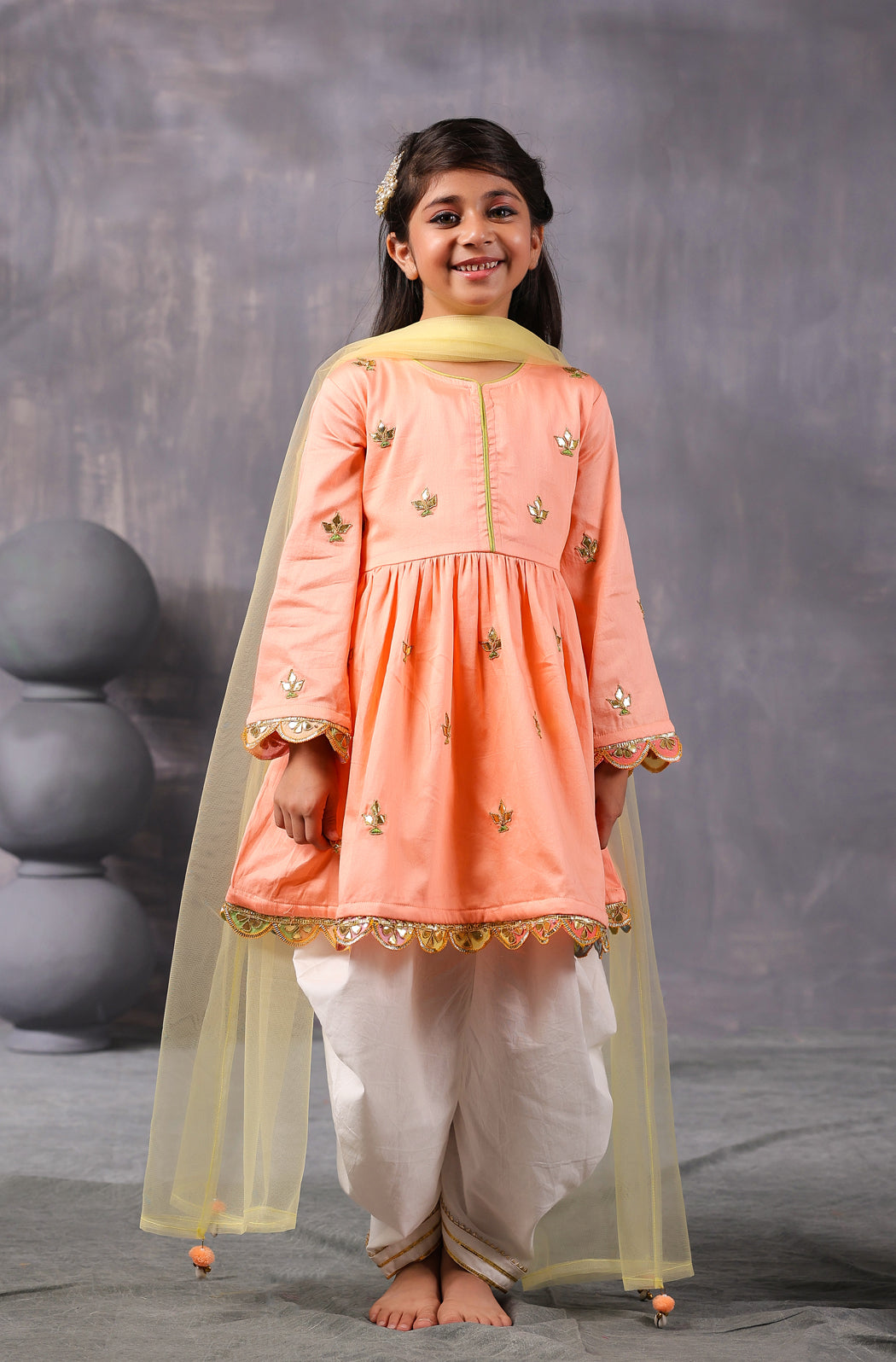 Girl Gotapatti Kurta Set- Peach