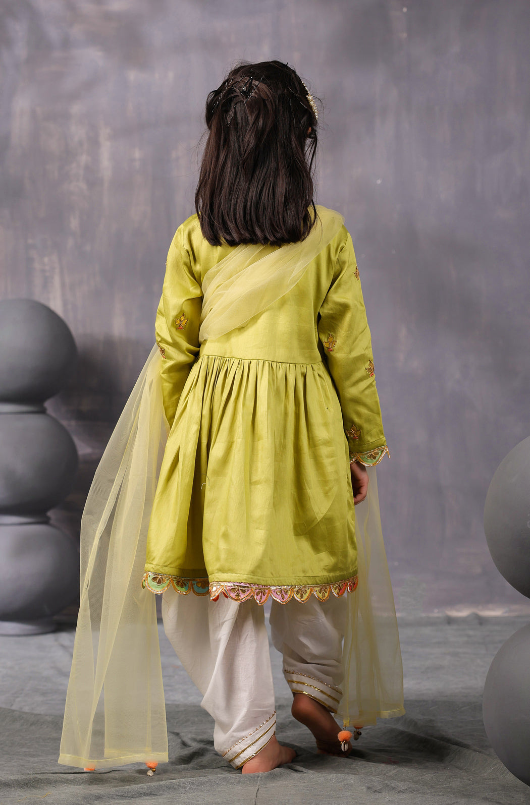 Girl Gotapatti Kurta Set- Sap Green