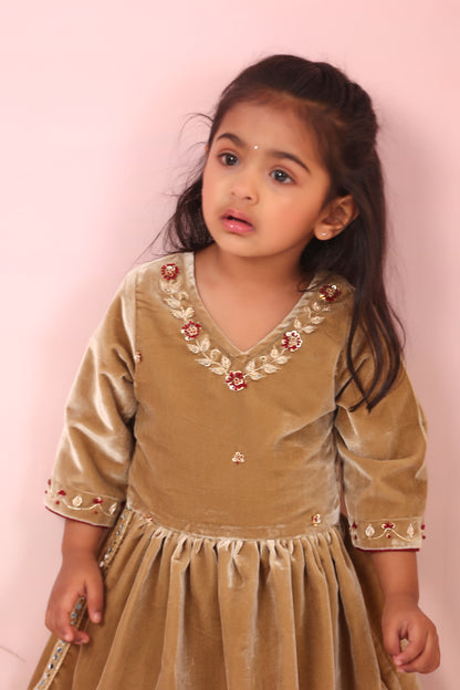 Girl Velvet Kurta And Pant Set-Beige Golden