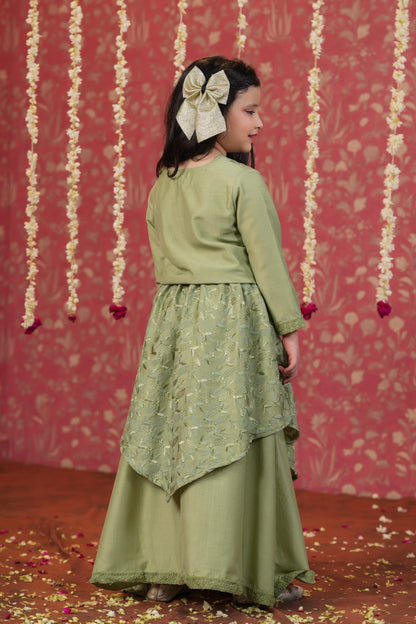 Girl Self Embroidered Skirt Set - Sap Green