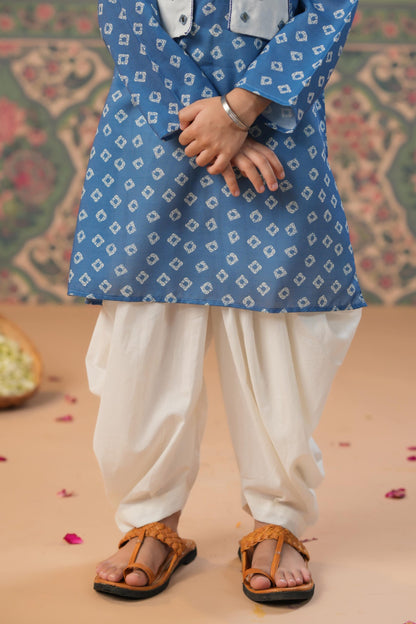 Boy Bandhani Kurta With Balloon Pant Set - Blue