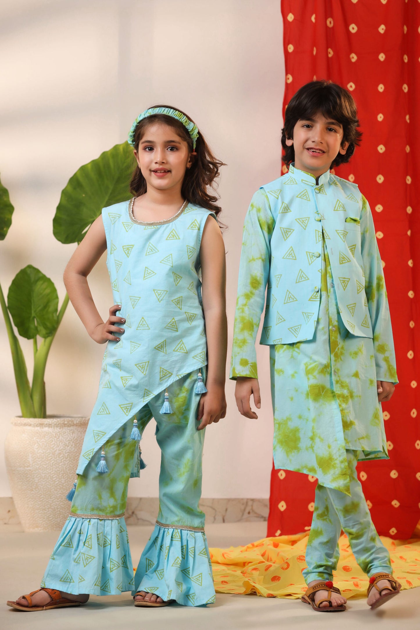 Boy Tie and Dye Print Bundi Kurta Set-Sky Blue