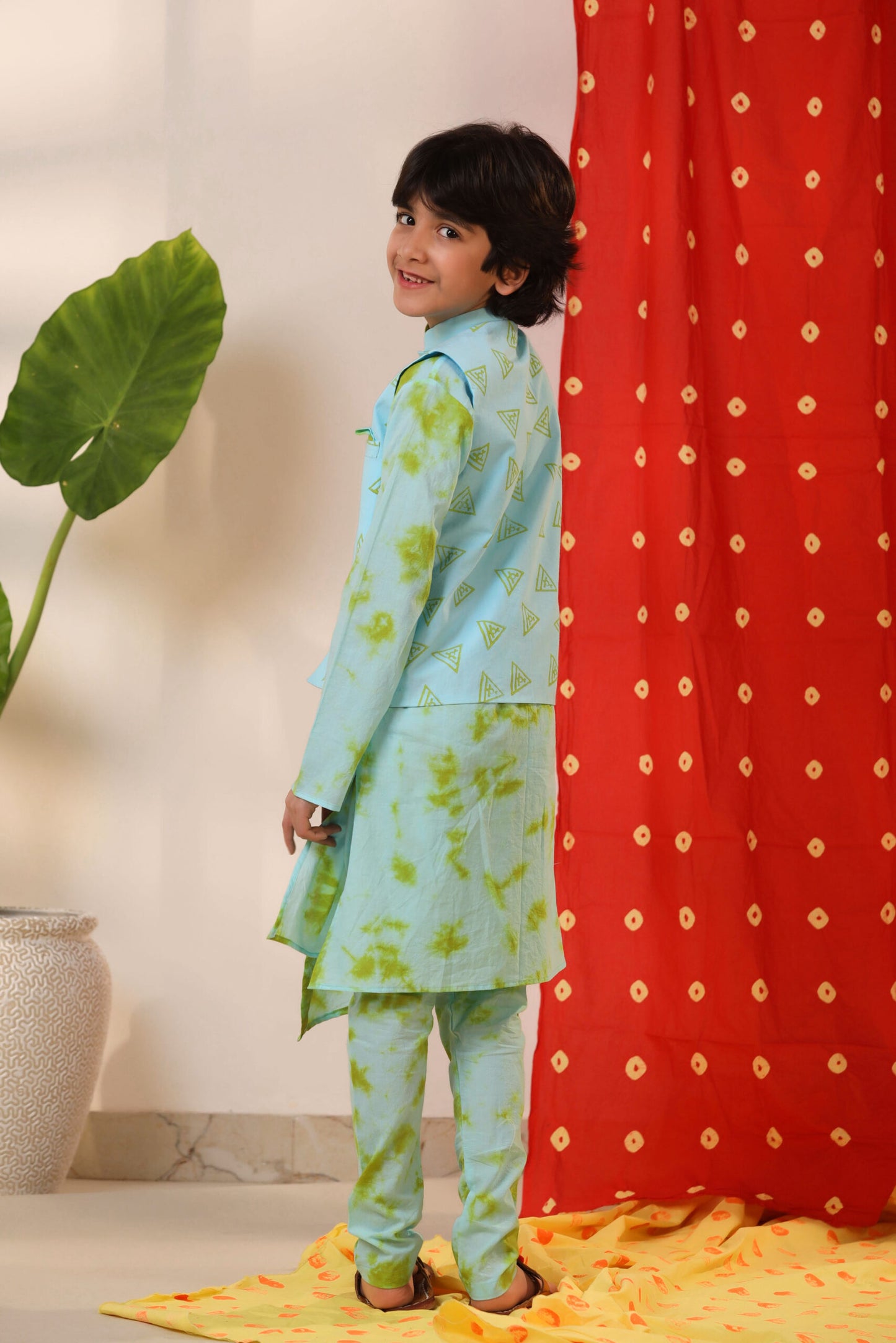 Boy Tie and Dye Print Bundi Kurta Set-Sky Blue