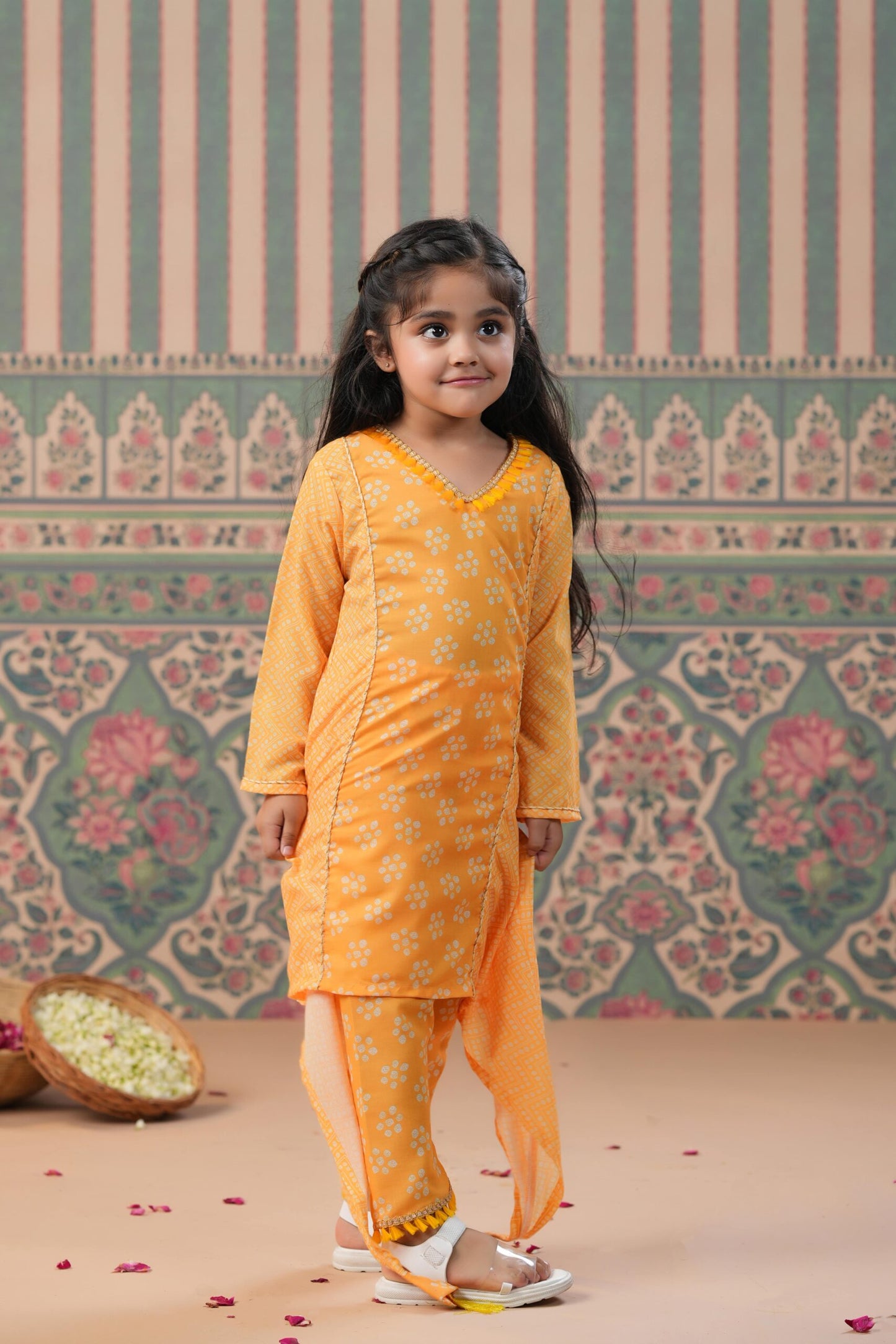 Girls Bhandej Print Kurta Set-Yellow